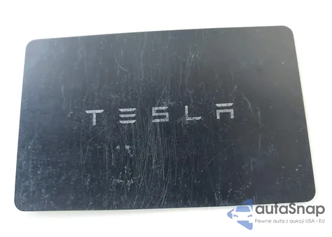 2022 Tesla Model Y Performance Dual Motor All-Wheel Drive z USA, uszkodzony, nr VIN 7SAYGDEF9NF511687